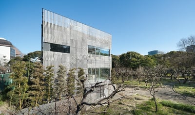 Mesh/earth terrace house