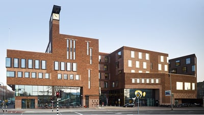 Raakspoort - City Hall and Bioscoop