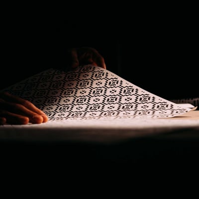 Ombre: From Embroidery to Ceramic Surfaces