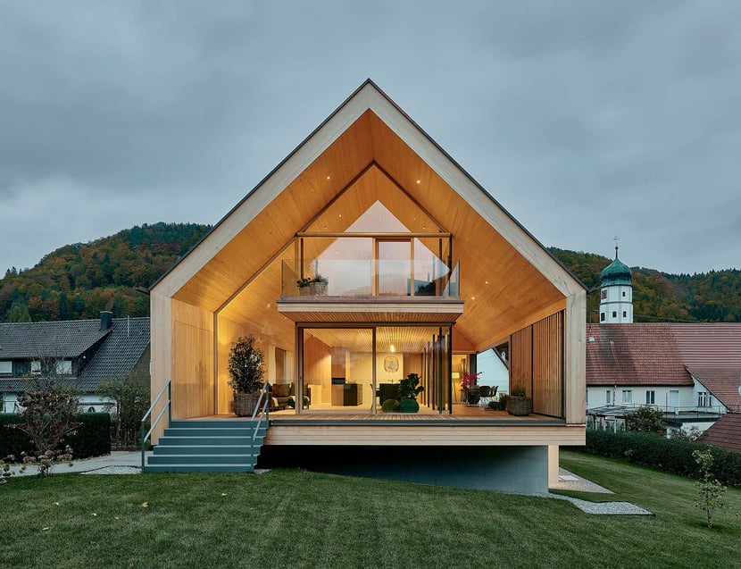 House R: poised between nature and the future