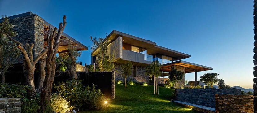 Hillside Living with a Sea View