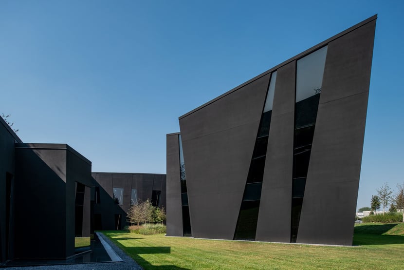 A striking black prism forms Chromavis’s new headquarters