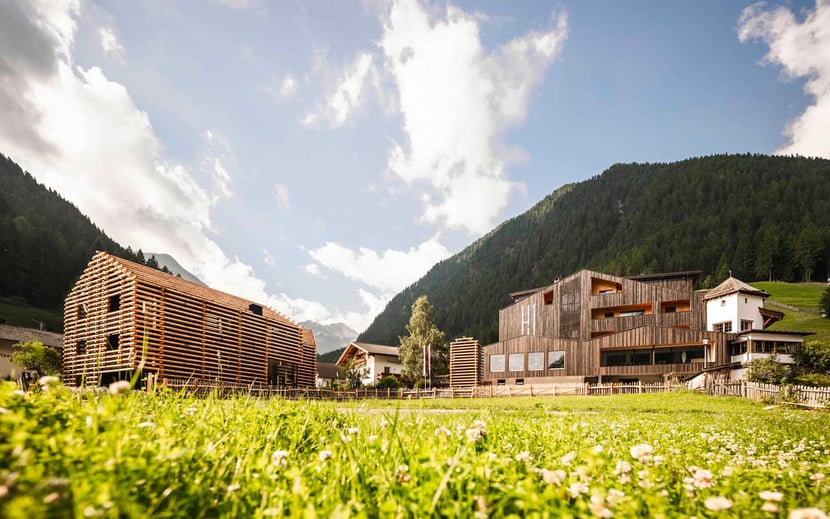 Residence Ambros, rivivere i fienili storici