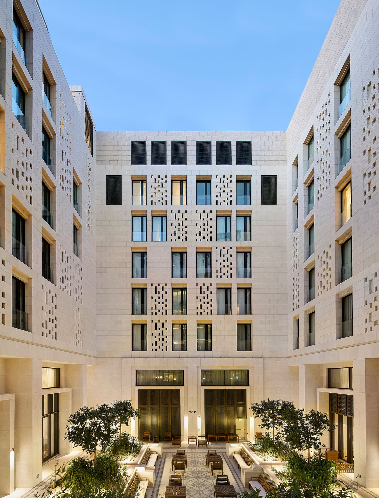  | Mandarin Oriental Hotel – John McAslan + Partners - Hufton & Crow