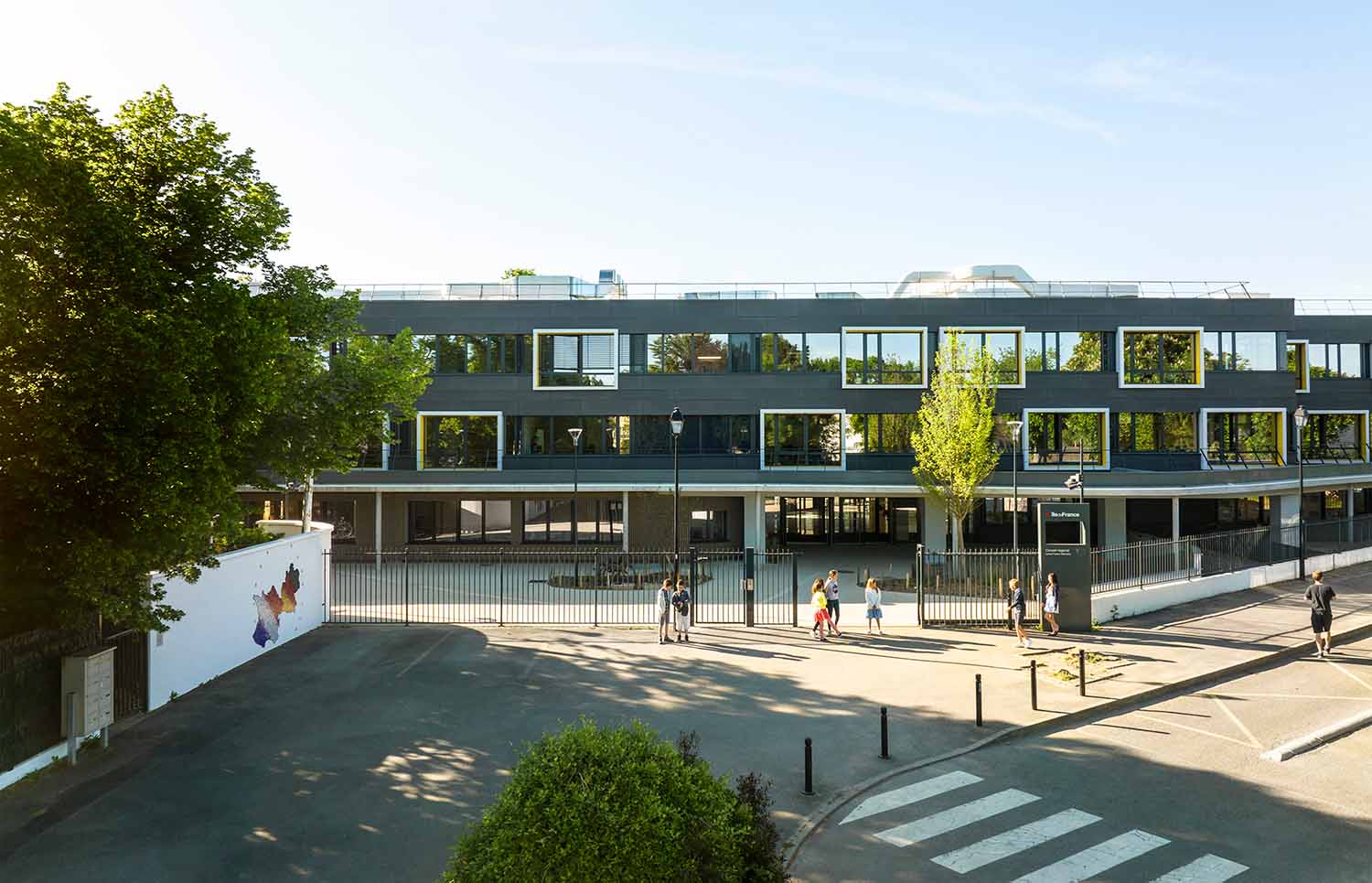 Lycée Franco-Allemand, Behnisch Architekten and Atelier 2A+ | © David Matthiessen, courtesy of Behnisch Architekten