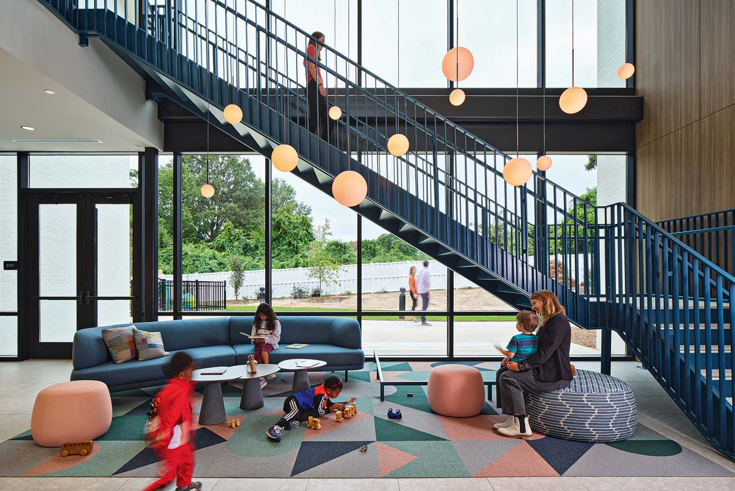 Strategie per un futuro equo e inclusivo - ©Keith Isaacs, courtesy Gensler Sede SAFEchild, Raleigh, North Carolina, USA, 2023.